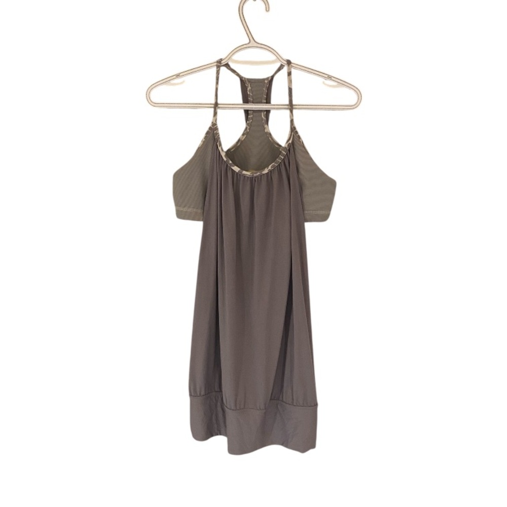 Lululemon loose tank top with built in bra. Size 8
